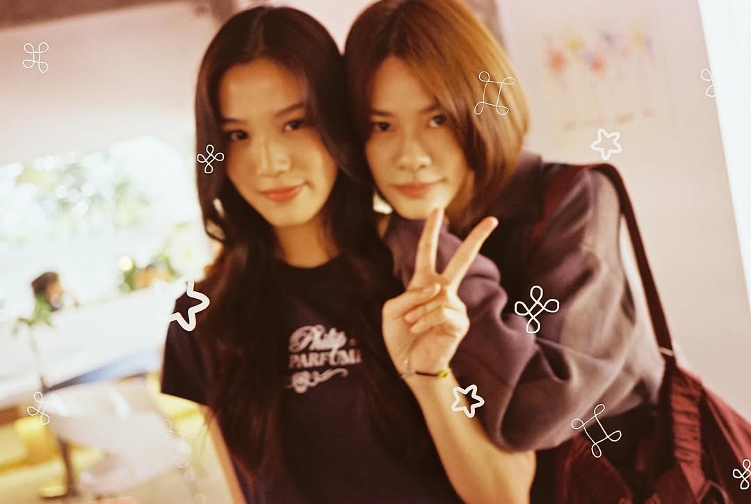 พี่ฝนสนใจทำตอนพิเศษมั้ยคะ หนูอยากดูพี่แพมดอกรักคลั่งรักกันไปวันๆค่ะ 🥺🥹 คิดถึงมาก 
#USTheSeries #emibonnie