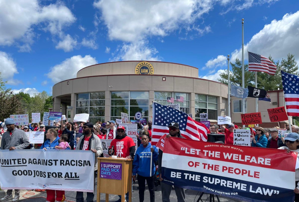 moworkerscenter's tweet image. 📰 ICYMI: Hundreds of low-wage #MOworkers from Kansas City to St. Louis joined community allies and #PropA #MOleg champions yesterday to celebrate #MayDay2025 and defend our new earned #PaidSickDays!