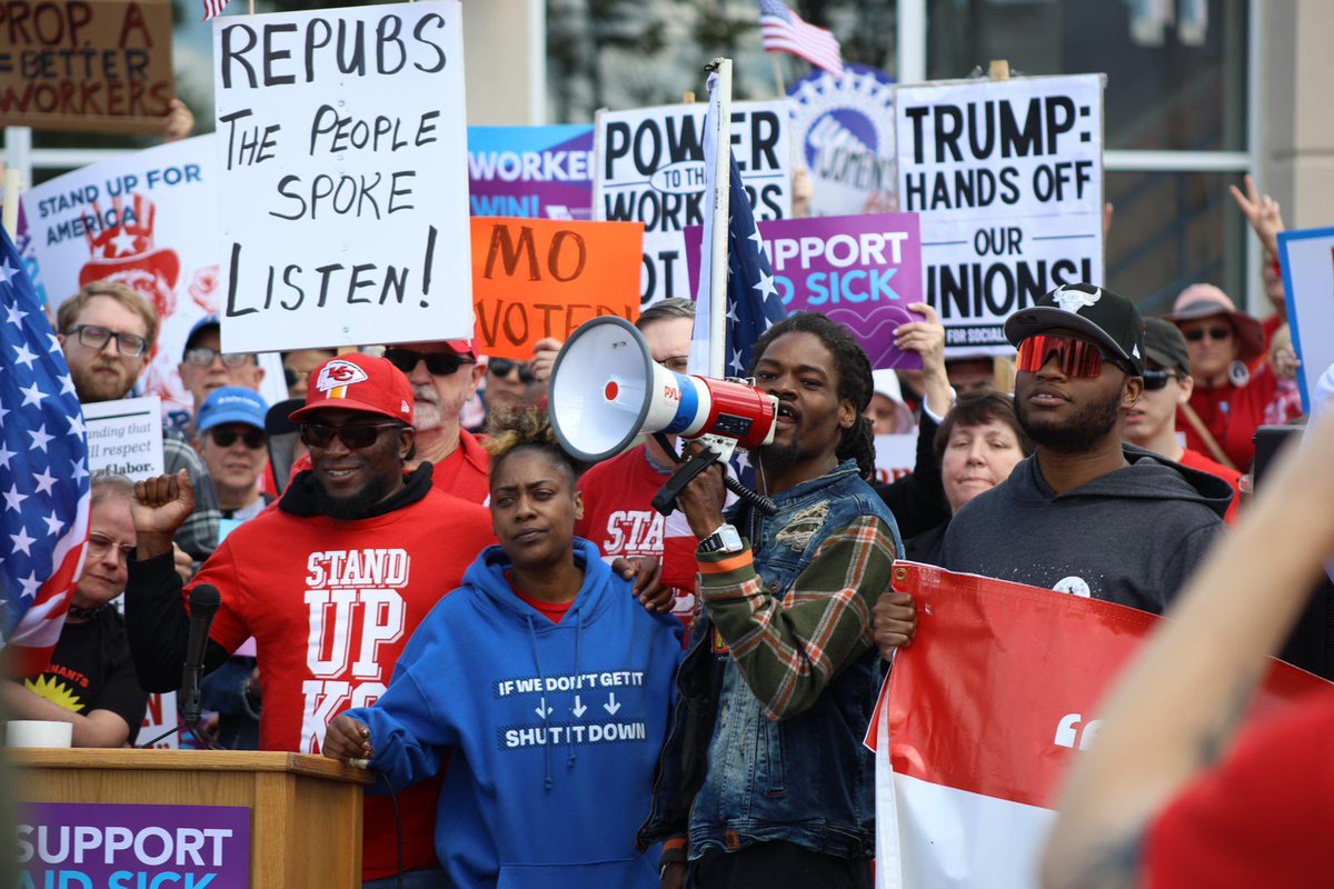 moworkerscenter's tweet image. 📰 ICYMI: Hundreds of low-wage #MOworkers from Kansas City to St. Louis joined community allies and #PropA #MOleg champions yesterday to celebrate #MayDay2025 and defend our new earned #PaidSickDays!