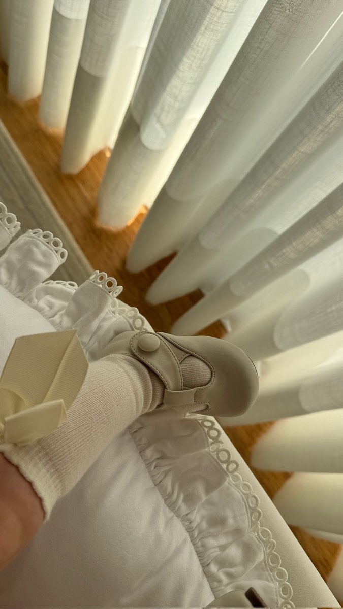 o look da bebê mais estilosa que eu conheço 💖🩶🤎
te amo tanto Sereninha, te amo tanto 🤌🤧