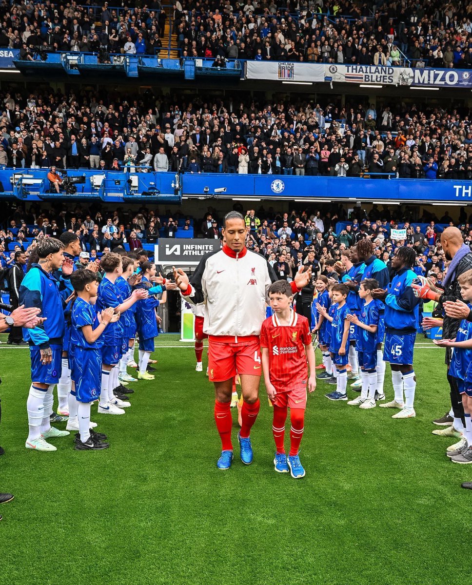 صورة للتاريخ 👏❤️❤️.
 #ليفربول_تشيلسي