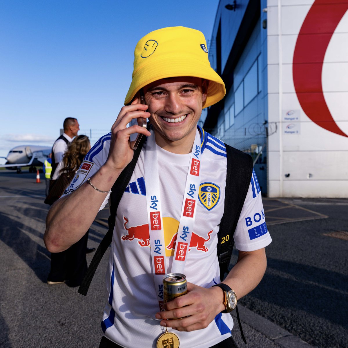 Leeds United tweet media