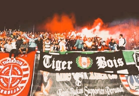 terimakasih114's tweet image. juara liga indonesia 2025

kehadiran tentang kepribadian memiliki penampilan terbaik memainkan musik bersama lirik-lirik pembangunan kota hingga persahabatan mengajak masyarakat menikmati keindahan pertandingan sepakbola #footballunity