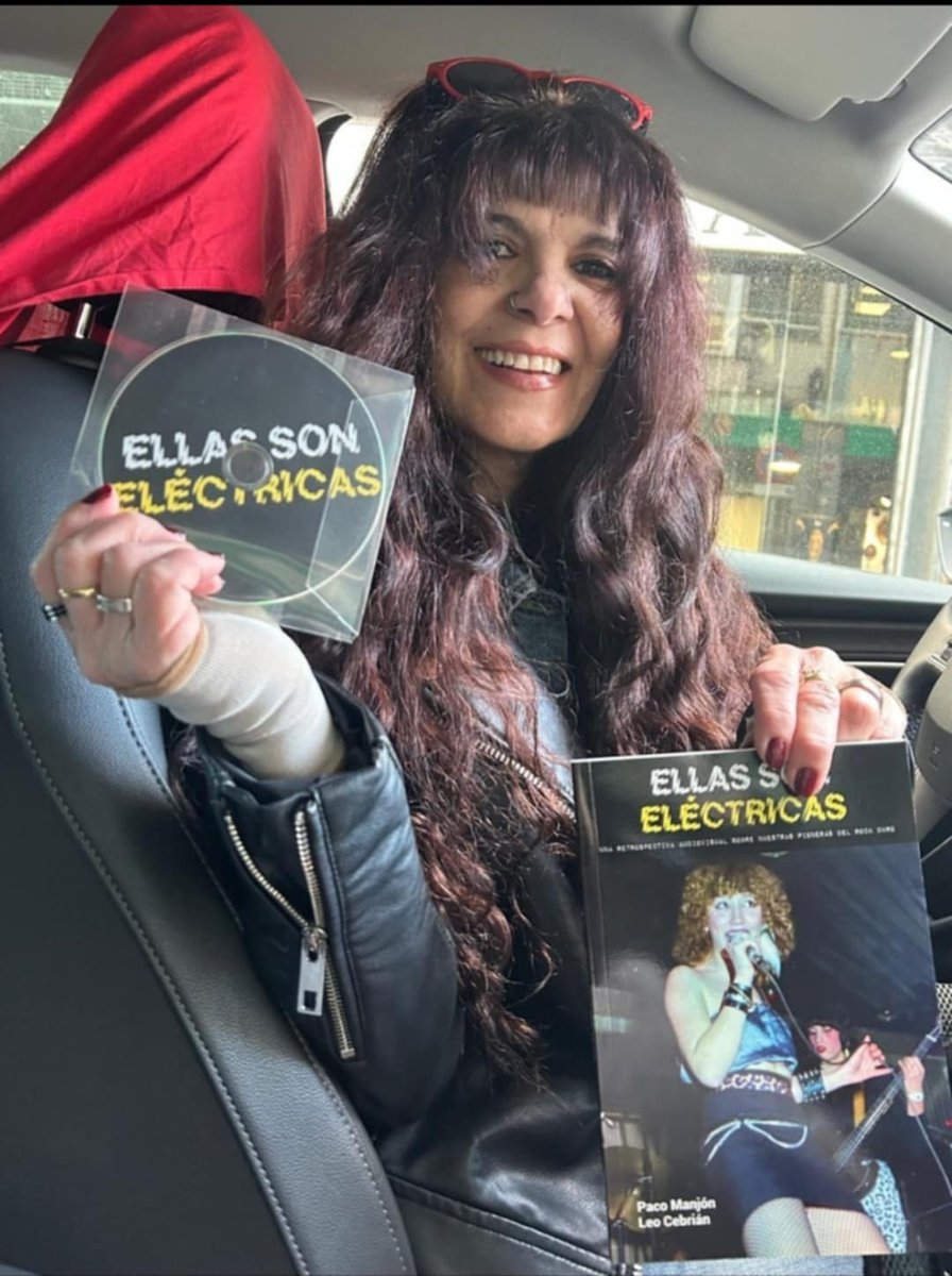 Merche Martínez fue la cantante más relevante de la banda catalana Saday y ya disfruta de su ejemplar del libro del proyecto. Éste incluye un CD con los temas del recopilatorio en vinilo, además de "La última noche", una canción del grupo de la vocalista nunca antes digitalizado.
