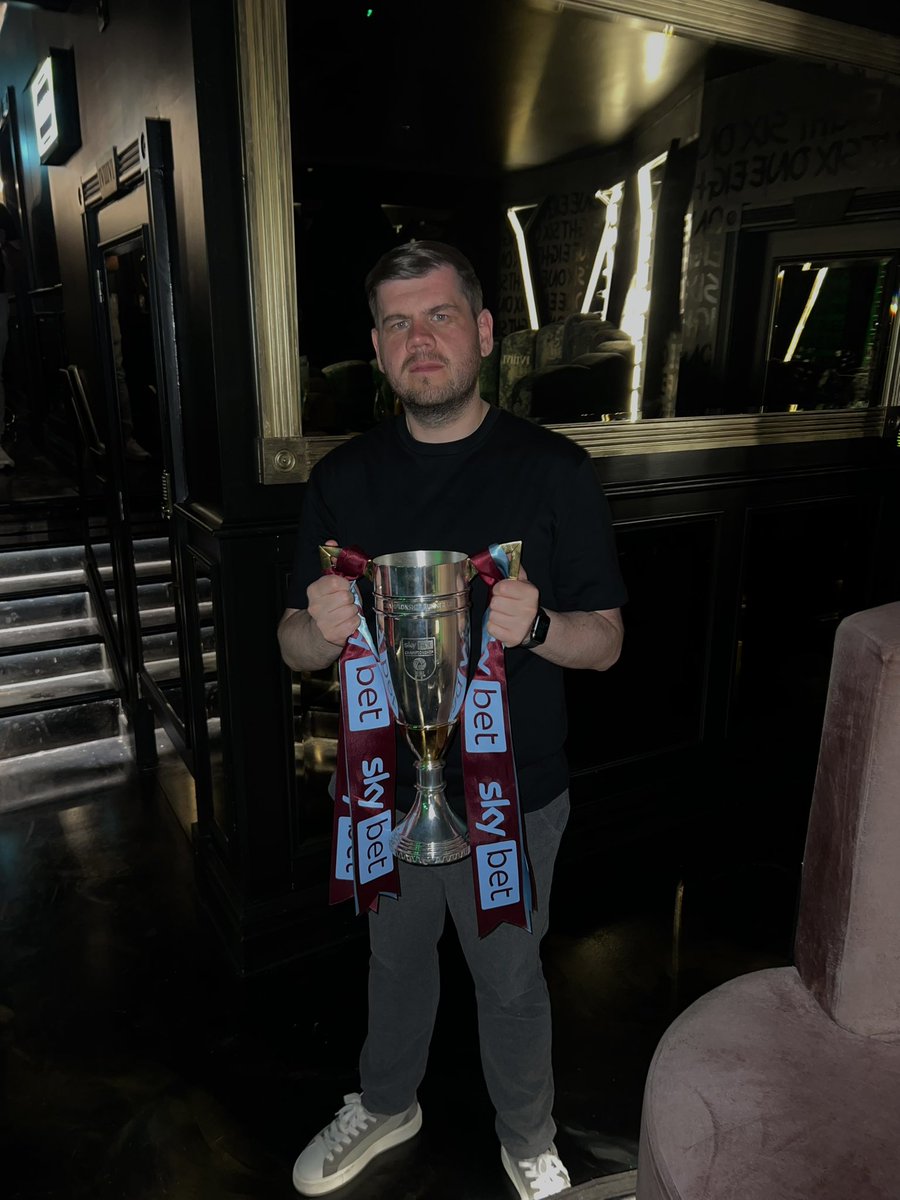 A massive thank you to every single one of the boys, the gaffer, and all the staff for letting me live out a dream. The group at the club is something special — from the First Team right through to the Academy lads I work with💜🩵