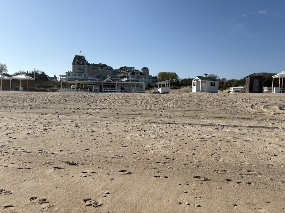 Off my usual topic BUT can’t recommend <a href="/OceanHouseRI/">Ocean House</a> highly enough. Amazing place/food/staff. Our first of what I suspect will be many visits. With <a href="/AWhitmanDesigns/">AWhitman</a>