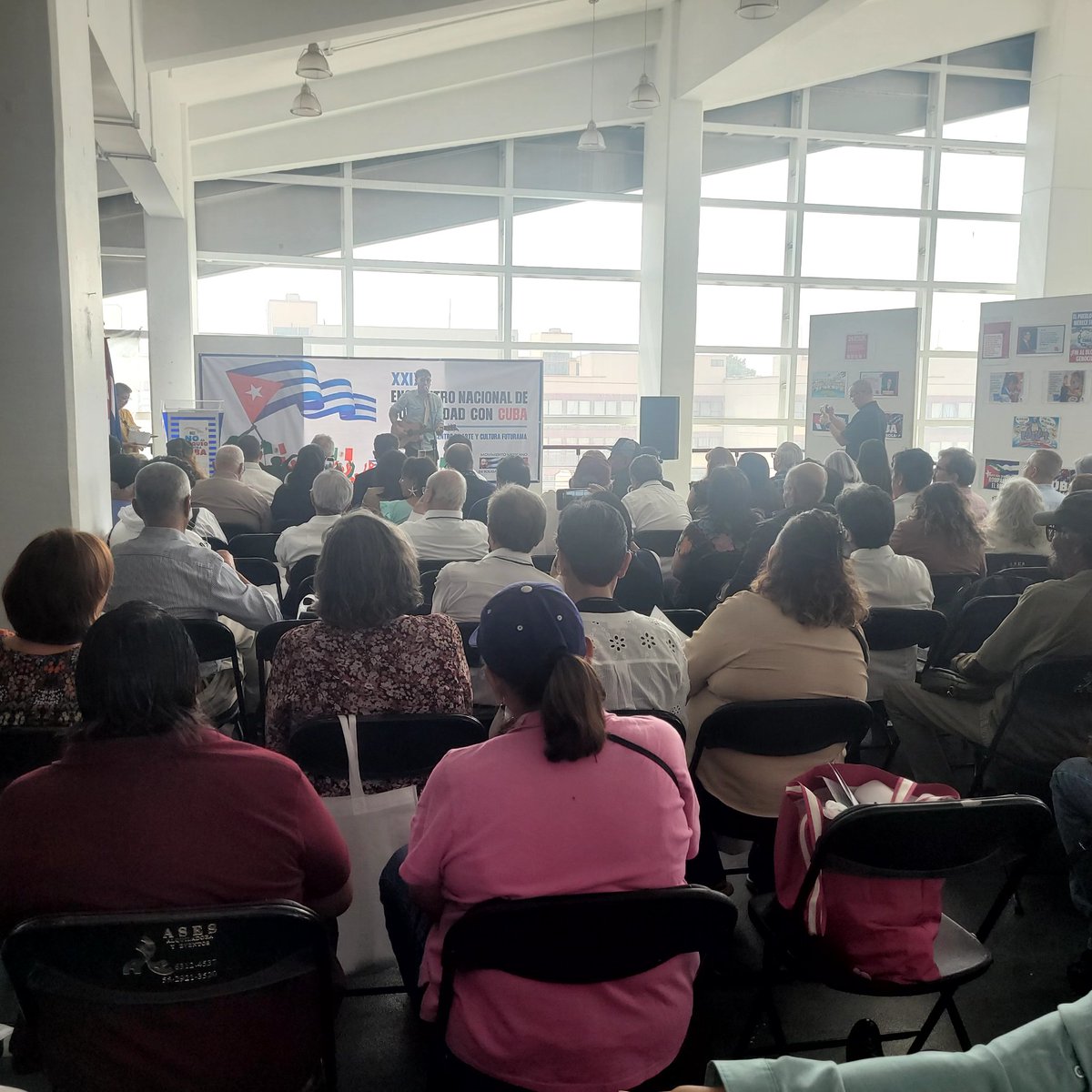 Hoy finaliza en CDMX el XXIX Encuentro Nacional de Solidaridad con Cuba. Más de 230 delegados de todo México se unieron este fin de semana para fortalecer lazos con Cuba y denunciar el bloqueo. El evento vibró con música y literatura cubana.¡México y Cuba, unidos! #CubaEsCultura