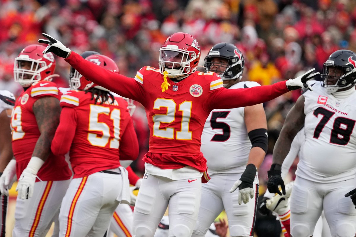 #Chiefs Felix Anudike-Uzomah will throw out the first pitch to Jaden Hicks ahead of the #Royals game vs. the White Sox on Monday night