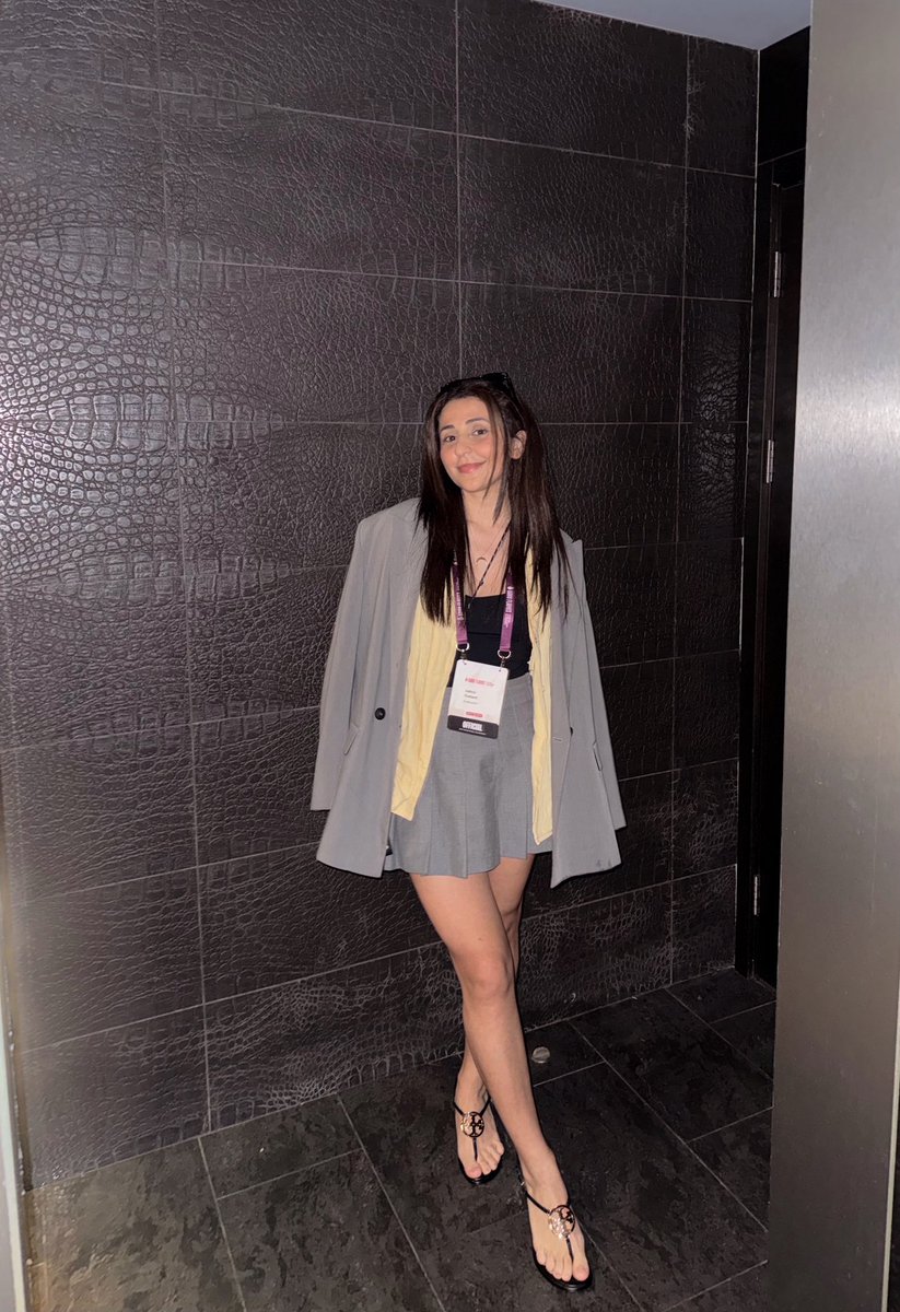 RustamliSabina's tweet photo. #NewProfilePic https://t.co/veab63HBv0