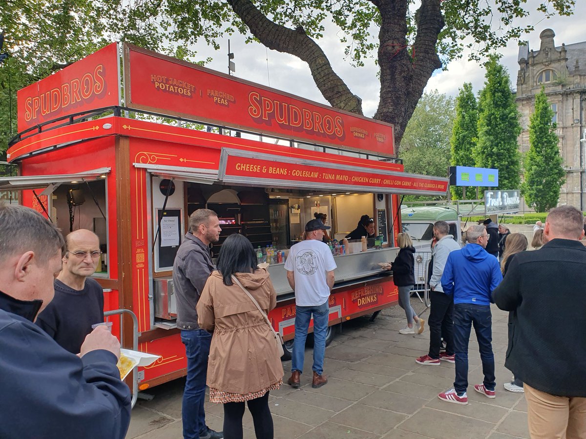 Prestonphonebox's tweet image. The best gig in #Preston for years #prestonweekender . What a way to spend a #BankHoliday weekend. This city has so much to offer all year round. Support us and our live entertainment teams will support you