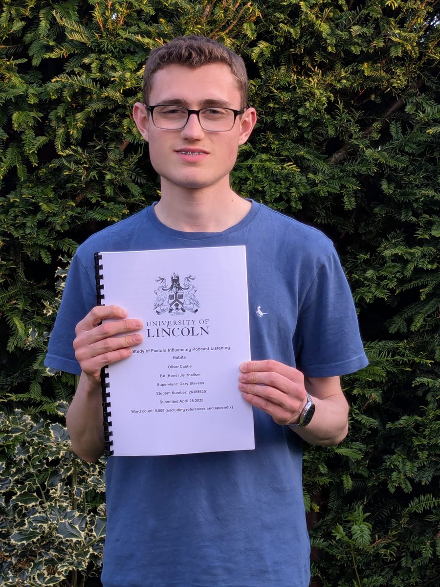 OliverJCastle's tweet image. Earlier this week I submitted my dissertation for @LincsJournalism @unilincoln.
I studied factors influencing people’s podcast listening habits.
I really enjoyed this study and I’m really grateful to everyone who supported me along the way.
#dissertation #university #podcast