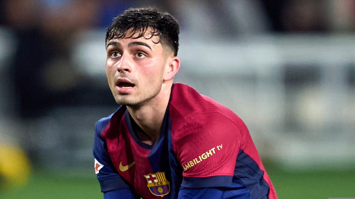 BarcaUniversal's tweet photo. Toni Kroos: "In my eyes, someone like Pedri is almost more important than Lamine, Raphinha or Lewandowski for Barça. They are the ones who decide games later on, but to even get there, Pedri is currently the best there is in his position."

“Pedri is a player who you'll miss when he is not playing. He not only scores goals, he doesn't only assist goals. He gives you solutions. I had a look at what Pedri is doing this season, and in the UCL alone, he outplays 52 opponents per game, In La Liga, it's even more extreme, he outplays 59 opponents per game… He beats 11-12 defenders per game, which is the most difficult thing for a midfielder."

"Pedri is one of very few midfielders in this position who has the gift of being able to outplay players with a dribble in tight spaces. A player like Pedri helps you in all phases of the game."