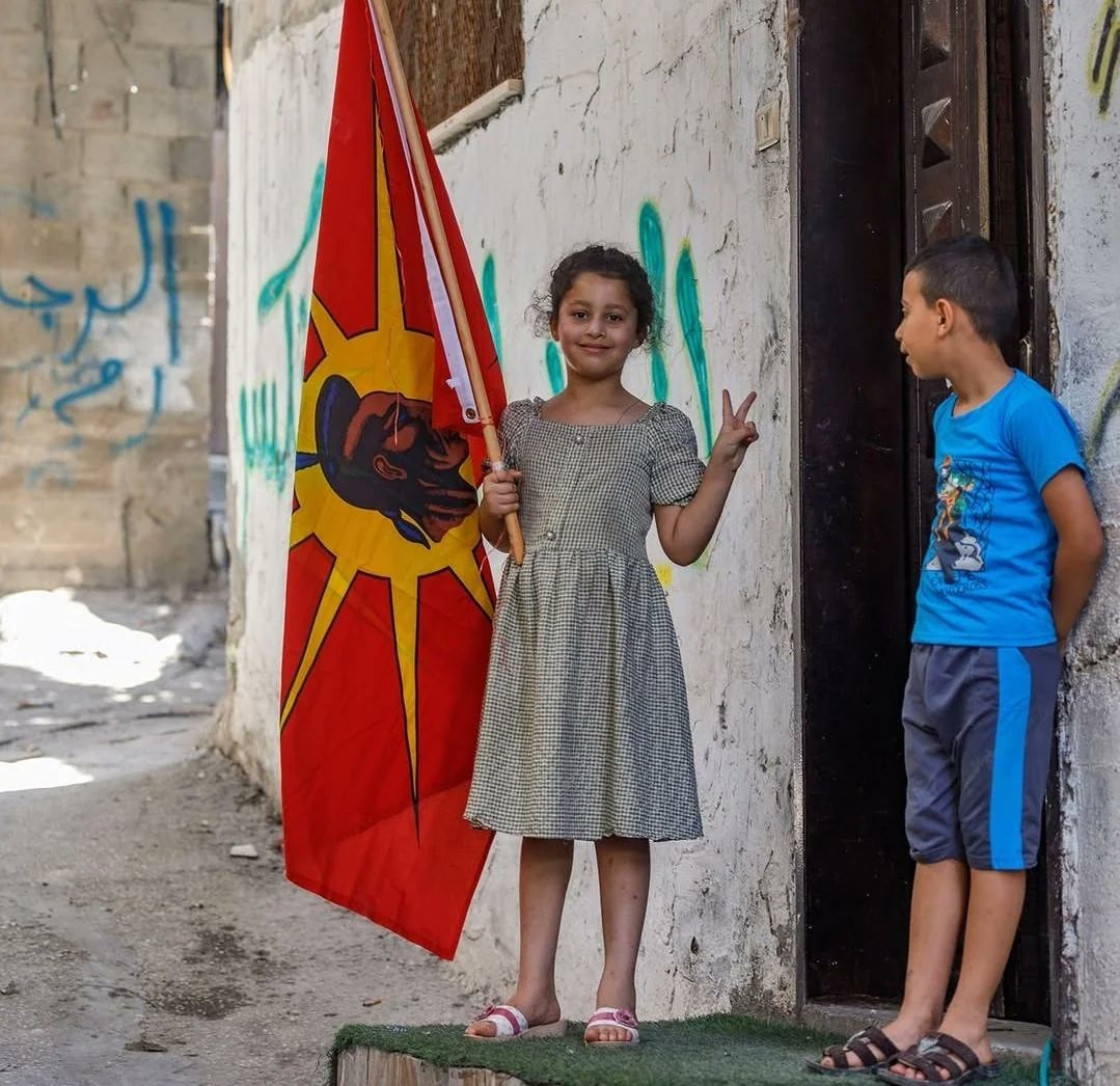 PHOTO | A Palestinian child holds the Warrior flag in Jenin, Palestine.

#FreePalestine
