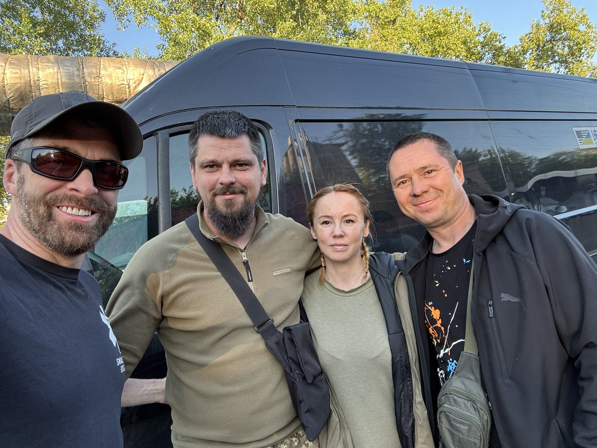 JeffEvey's tweet photo. @DirtydozenEira and team is doing all the hard work for a free Ukraine and to keep their fellow fighters alive. https://t.co/y5xKqSCsOu