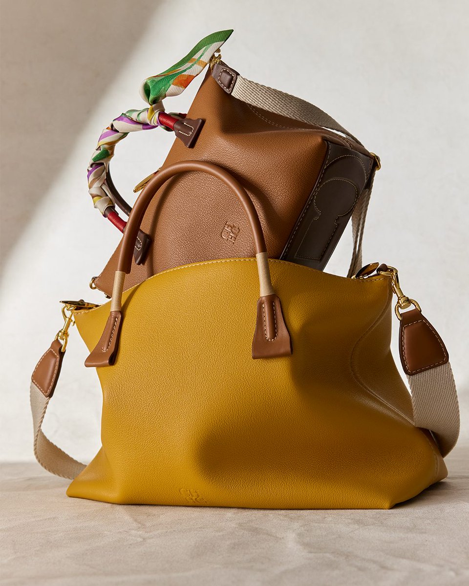HouseofHerrera's tweet photo. Mom is always ready for a ride. Indulge her equestrian-loving heart with an all-time favorite: #CHFustaInsignia.
#CHInsignia #CHCarolinaHerrera https://t.co/YP1Qp447Wx