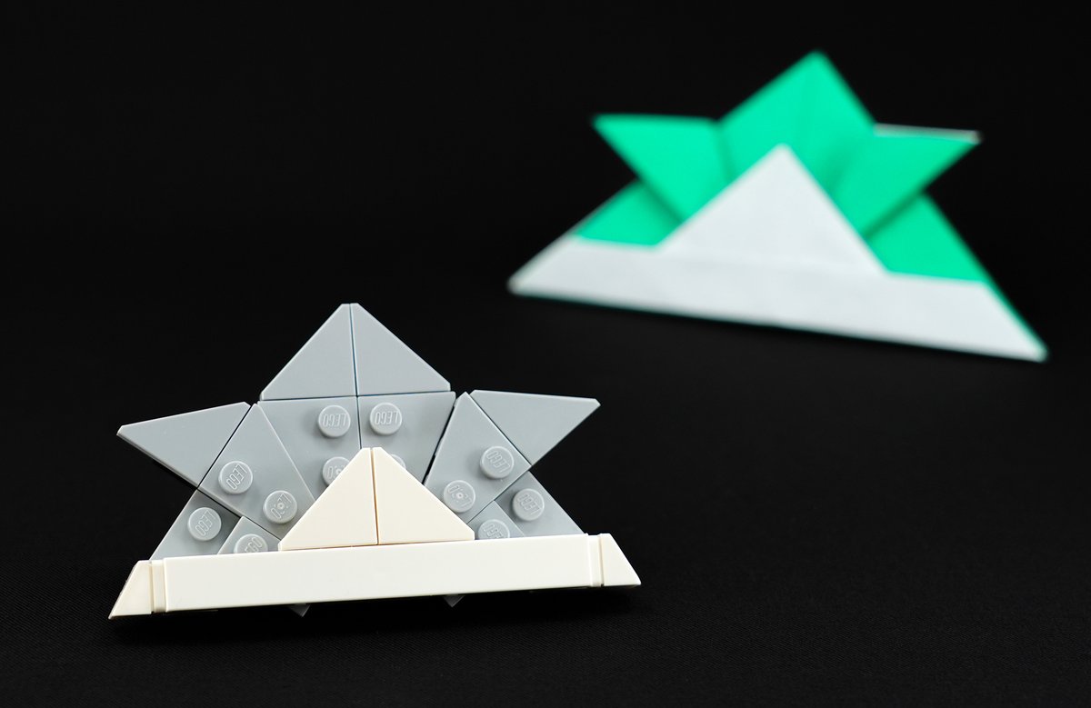Today is Children's Day in Japan. As a decoration, I made an origami kabuto out of LEGO bricks. Wishing you a wonderful Children's Day! (A kabuto is a helmet worn by samurai.)

今日はこどもの日。折り紙の兜をレゴブロックで作った。素敵なこどもの日を