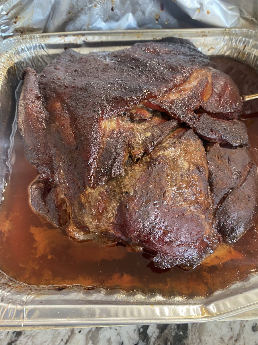 bjizzle56's tweet image. Pulled Pork in coming... #Yoder #BBQ #Smoker #PulledPork