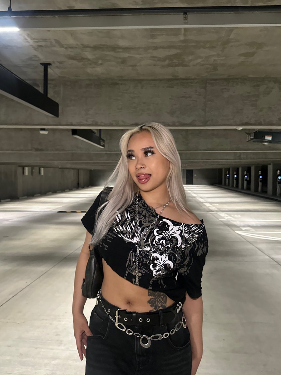 kay 🧟‍♀️ tweet media