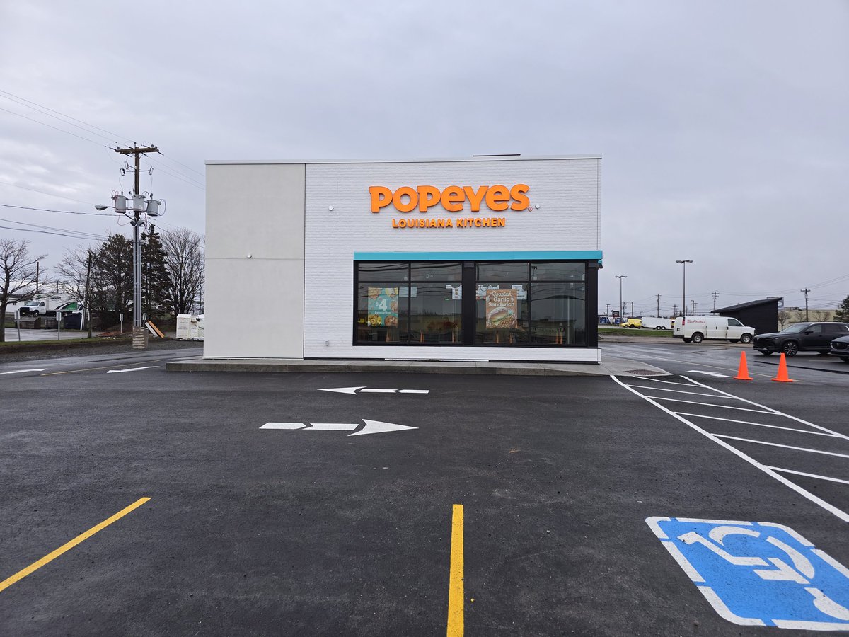 frankiemacd's tweet image. Popeyes chicken on Welton Street in Sydney Nova Scotia is officially opening on Monday may 5, 2025.

Frankie MacDonald
