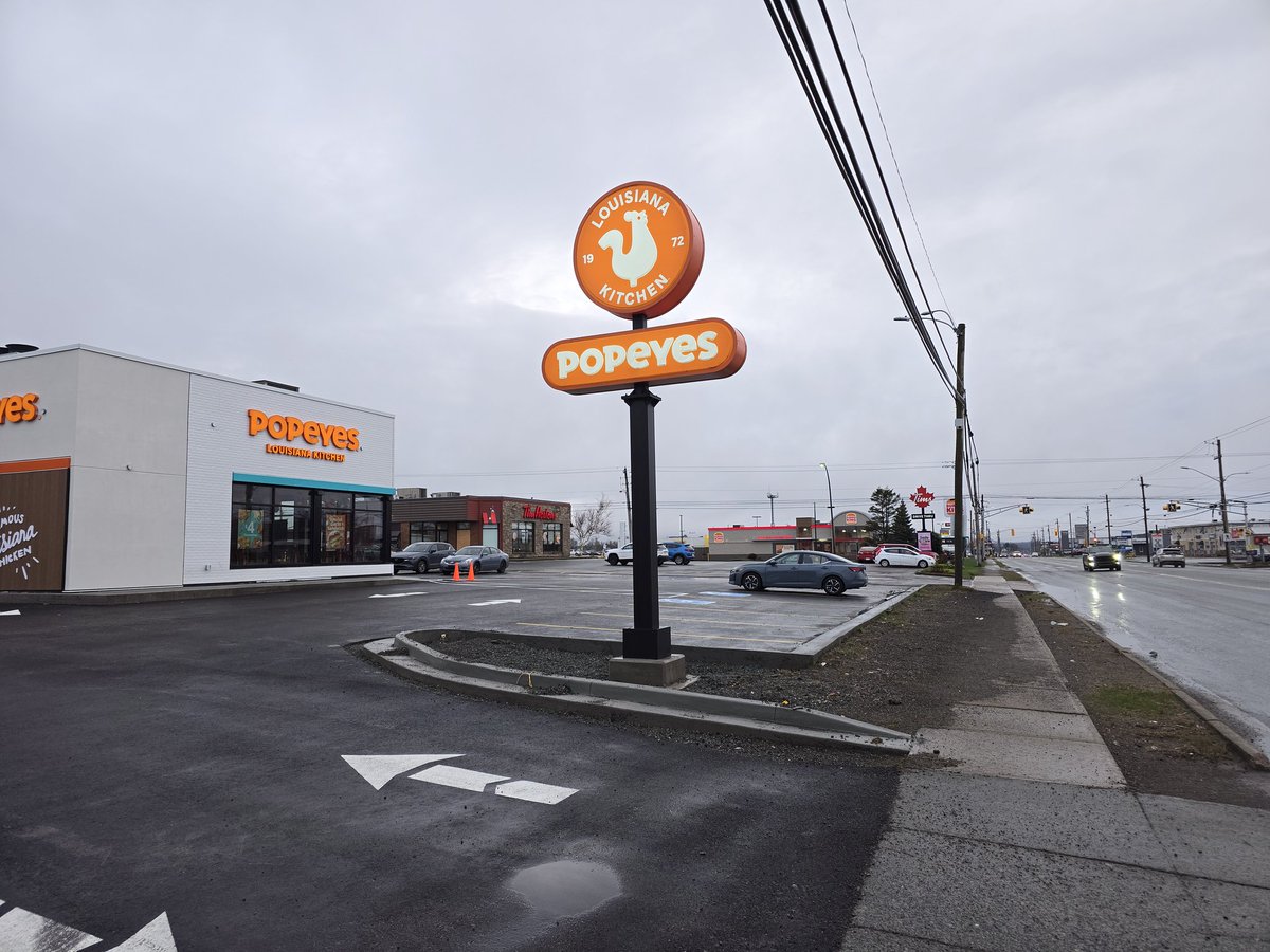 frankiemacd's tweet image. Popeyes chicken on Welton Street in Sydney Nova Scotia is officially opening on Monday may 5, 2025.

Frankie MacDonald