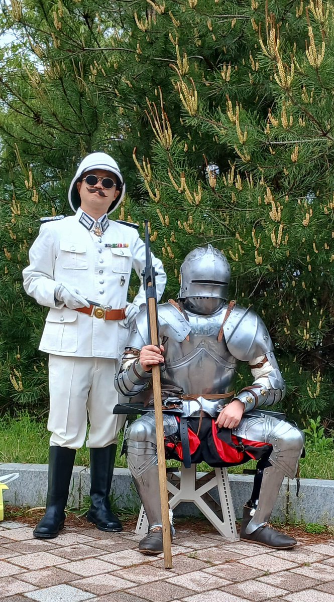 2025.05.03. #일러스타페스
<a href="/TurmiBear/">터미베어</a> 님과 함께

복식으로 보는 독일의 역사3

오래간만에 뵈서 반가웠습니다!