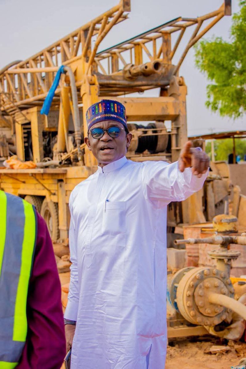 abbacouch's tweet photo. His Excellency Gov. Mai Mala Buni CON COMN, today inspected the  Maisandari to Gambir  with 5km township roads linking Moduri , Ben kalio, Don Etibet Estates roads, and the construction of the new Damaturu Modern Motor Park, along Potiskum road.

Signed
Mamman Mohammed 
DG Press https://t.co/YF5M92Kyzw