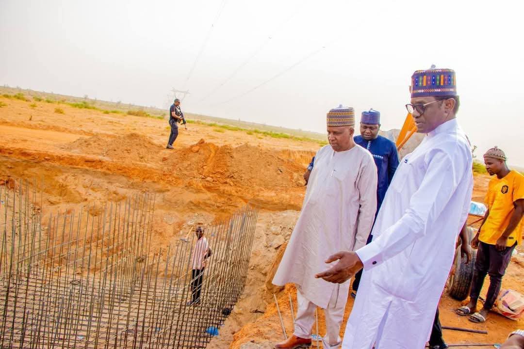 abbacouch's tweet photo. His Excellency Gov. Mai Mala Buni CON COMN, today inspected the  Maisandari to Gambir  with 5km township roads linking Moduri , Ben kalio, Don Etibet Estates roads, and the construction of the new Damaturu Modern Motor Park, along Potiskum road.

Signed
Mamman Mohammed 
DG Press https://t.co/YF5M92Kyzw