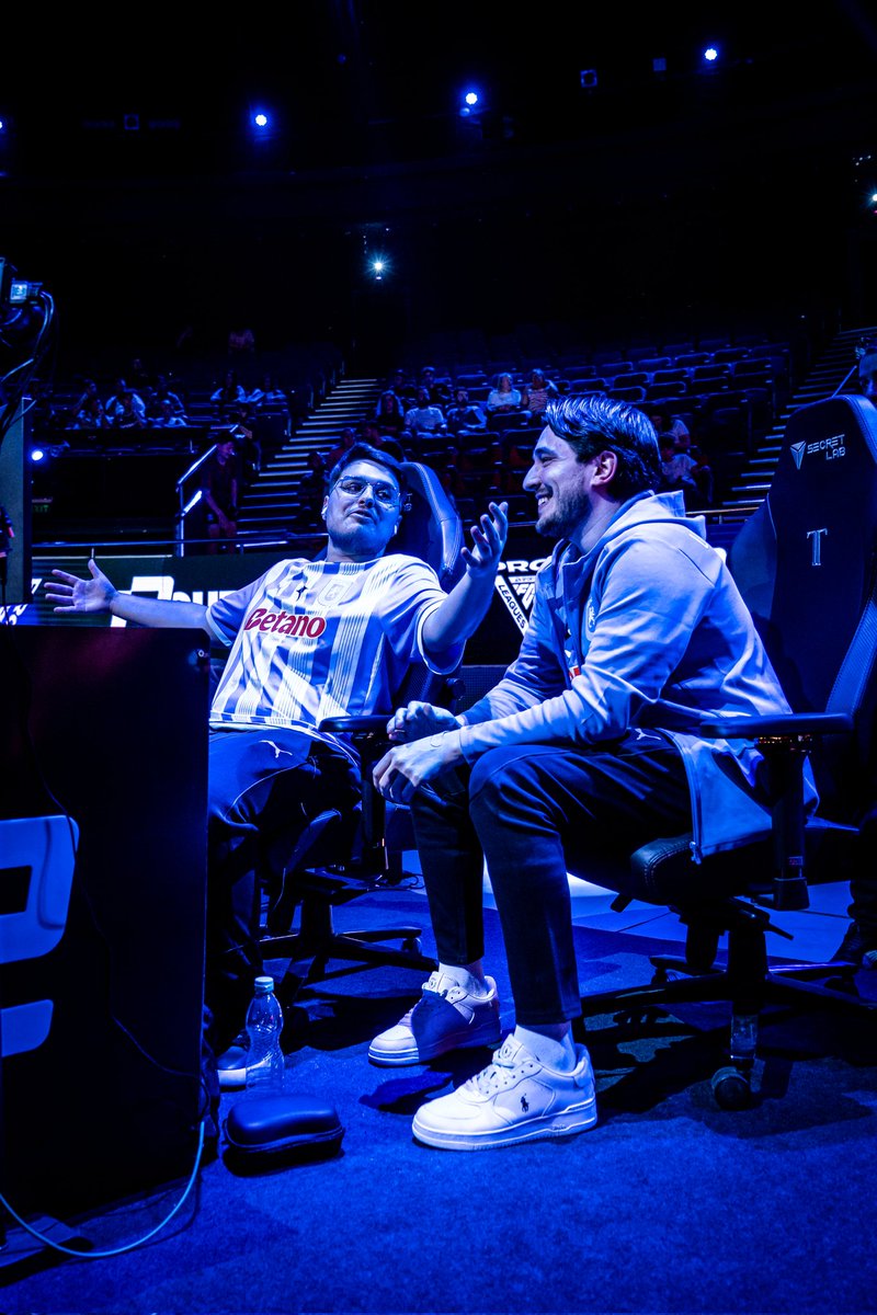 AndresCYTorres7's tweet image. 33/33 chemistry 🟢
@hyperspiritro @RvPuiu
📸 eSuperLiga 🇷🇴
