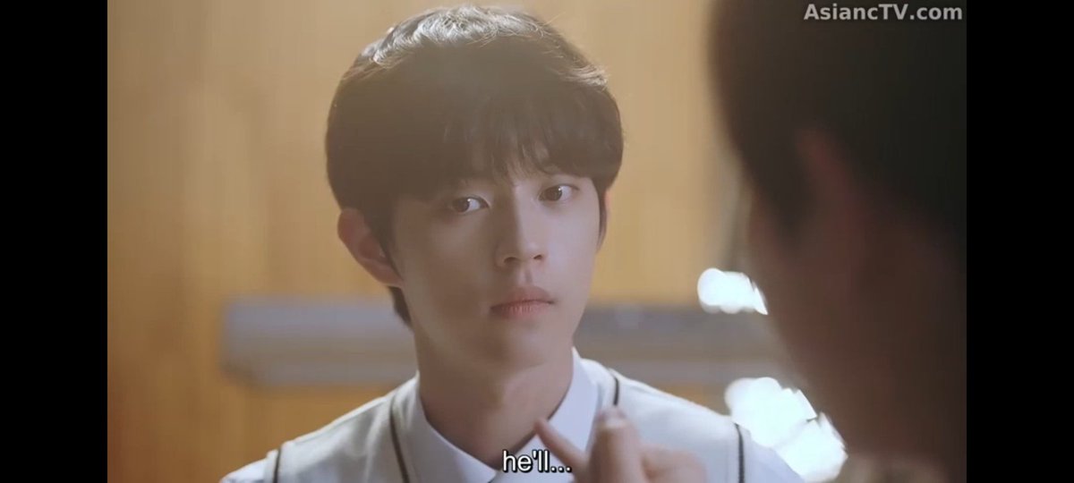 whirave's tweet image. Включаю сериал а тут Минхо в своей хеллевейтор эре
Второго персонажа зовут Хан

#SomethingIsNotRight #SomethingIsNotRightEp5 Вы что-то знаете?