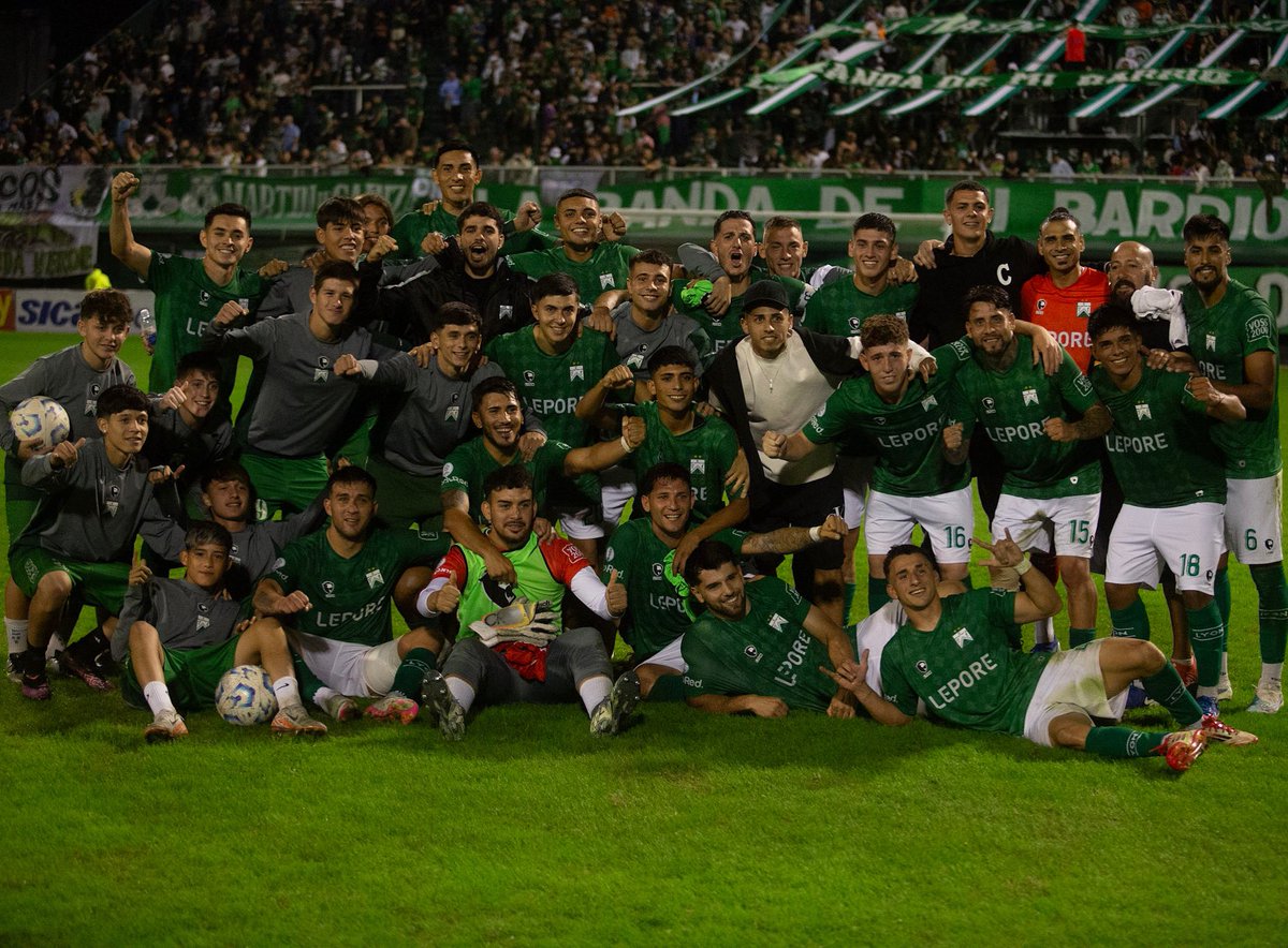 💚 Sentimiento y familia: esto es Ferro, estar todos juntos en las buenas y en las malas.

¡Vamos por más! 💪🏼