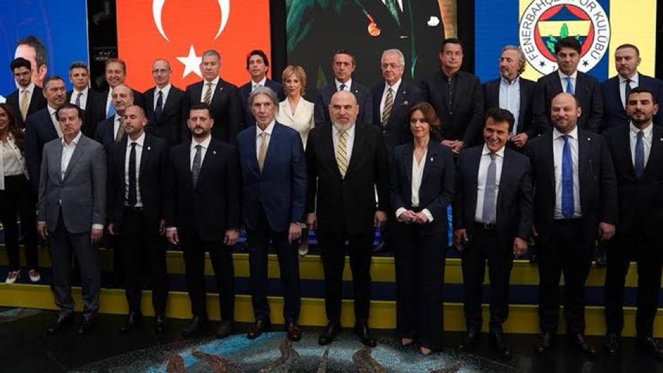 fbsavasciruhu's tweet photo. DERHAL İSTİFA EDİN! https://t.co/lro5be2rvZ