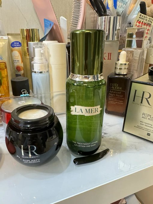 Infuse your skin with luxurious nourishment and perfectly care for your beauty every day #Exquisite Care #BeautifulTime