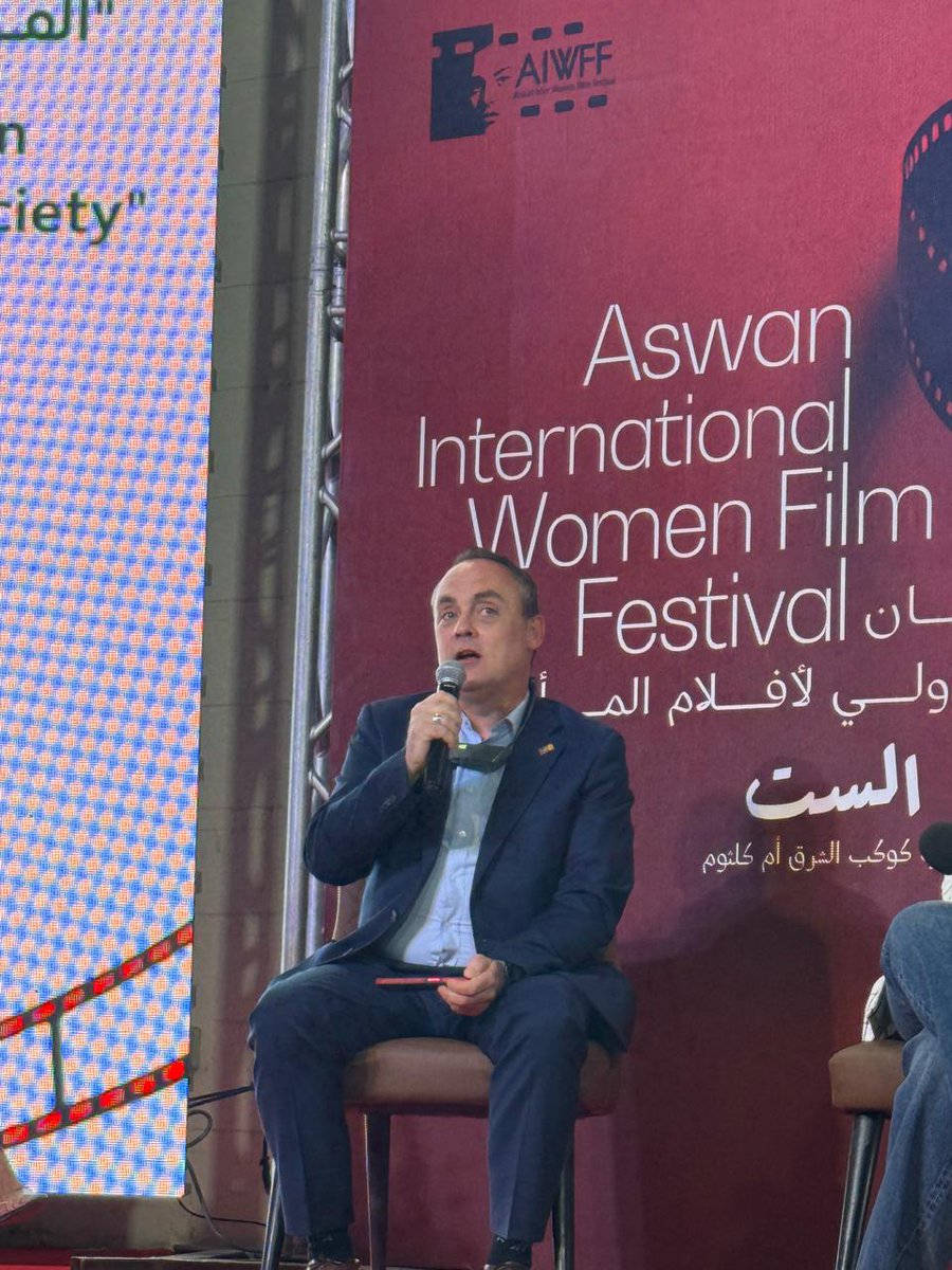 UNFPA Egypt (@unfpaegypt) on Twitter photo 🎭🎬 "Don’t expect films to change the world, contribute to the change, inspired by the dreams and emotions that art awakens in you."
<a href="/sassyves/">Yves Sassenrath</a>, UNFPA Egypt Country Office Representative, speaking at a panel during the Aswan International Women’s Film Festival.
#AIWFF9 #UNFPA 🎭🎬 "Don’t expect films to change the world, contribute to the change, inspired by the dreams and emotions that art awakens in you."
<a href="/sassyves/">Yves Sassenrath</a>, UNFPA Egypt Country Office Representative, speaking at a panel during the Aswan International Women’s Film Festival.
#AIWFF9 #UNFPA