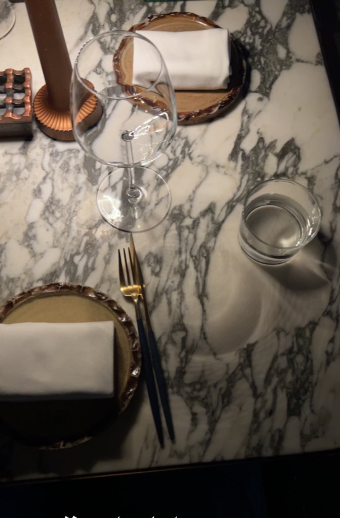 alixao11's tweet image. مقولة طافك نص عمرك .. تنطبق على اللي 
" ماشاف وجهك "