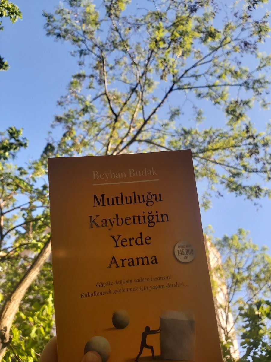 Ne olduysa hayırlısı için oldu. 
Ne oluyorsa hayırlısı için oluyor 
Ne kaybettin ki ağlıyorsun? 
Ne getirdin ki kaybettin. 🌿