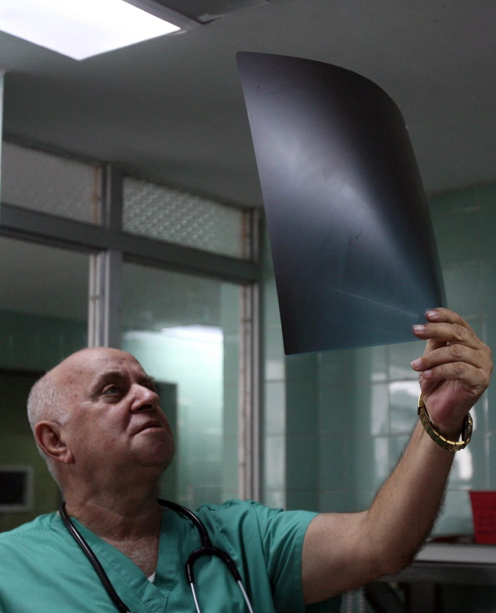 Al llegar a #Rusia conocimos la triste noticia del fallecimiento del doctor Armando Caballero, eminente intensivista, muy querido y admirado, un hombre que dedicó su vida a salvar la vida de otros. Abrazo a su familia, amigos y pacientes que suman miles por toda #Cuba.