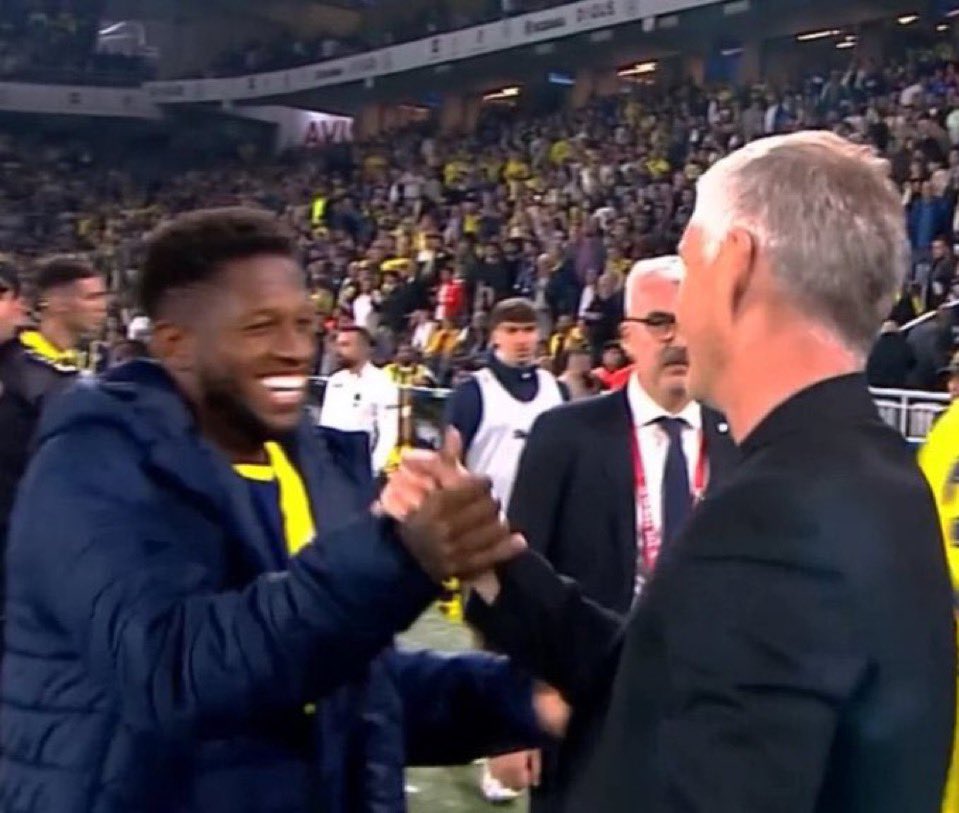 İçerdeler #FenerinMaçıVar #besiktas #fred #Fenerbahce