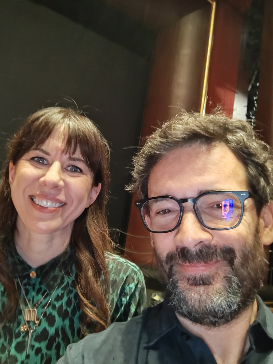 Vine a Houston a ver Breaking the Waves y me saqué una selfie con <a href="/missymazzoli/">Missy Mazzoli</a> , la compositora. Ya valió la pena todo el viaje.