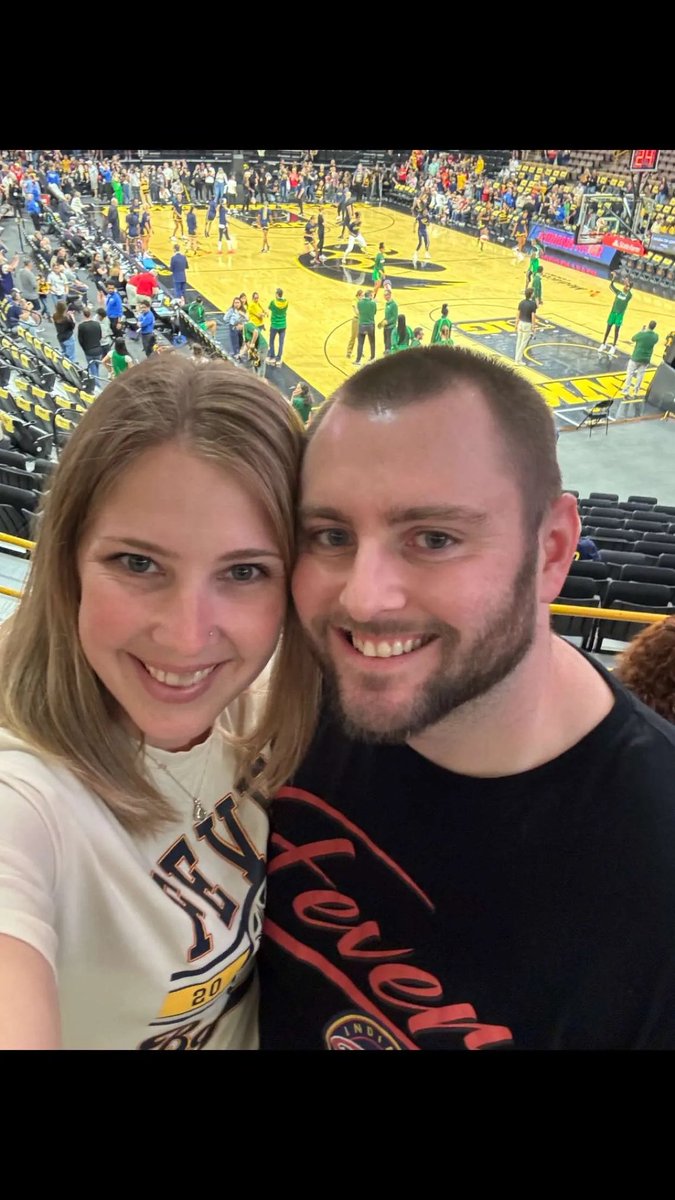 Cidebet21's tweet photo. Excited to be back in CHA!! Let’s Go Fever #HawkeyeFever https://t.co/o2nPtUnxOk