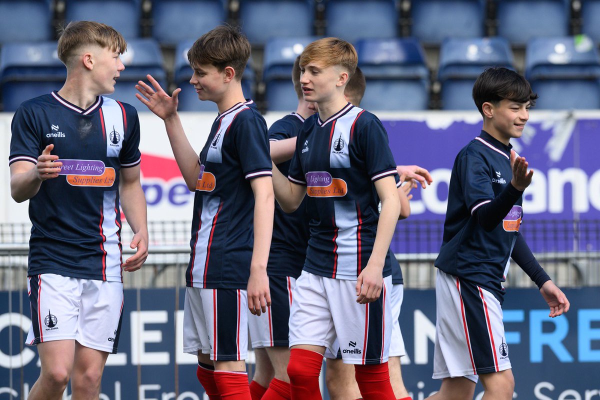 FalkirkFC's tweet image. Make ours a TREBLE 🏆🏆🏆

Congratulations to our U16s and U18s who won their respective leagues with victories today

Champions Again, Champions Again, Champions Again, Ole Ole 💙