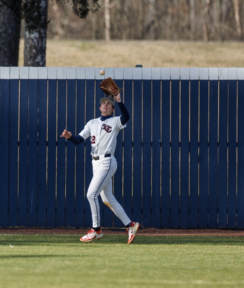 JarrettM_12's tweet image. Sophomore Season 2025
GP 39 in LF/3B
.333 BA
33 Runs
34 Hits
18 RBIs
5 Doubles
2 Triples
.435 OBP
.979 Field %
2 Double plays in LF
#RollTribe
@LetsGoICC_BSB
@CoachRickColli1
@collinmc14
@BMC_BSB
@tclarkbmc
@TheBurgbball