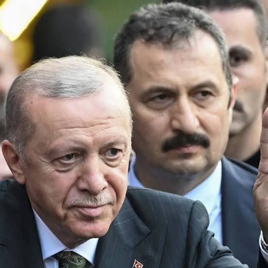 Reis’e bir nefes kadar yakın adam, 
Biz senden razıyız #muhsinkose