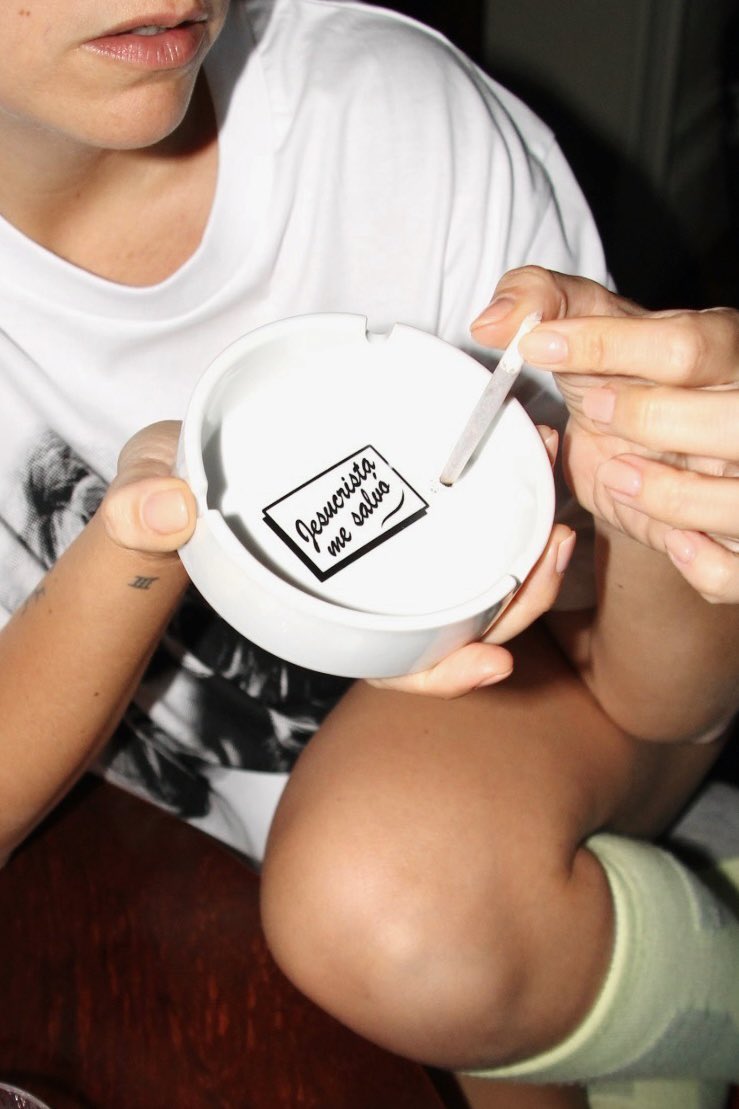 El merchandising de tus sueños ya en rigobertabandini.es 🩷💋🩷💋🩷💋