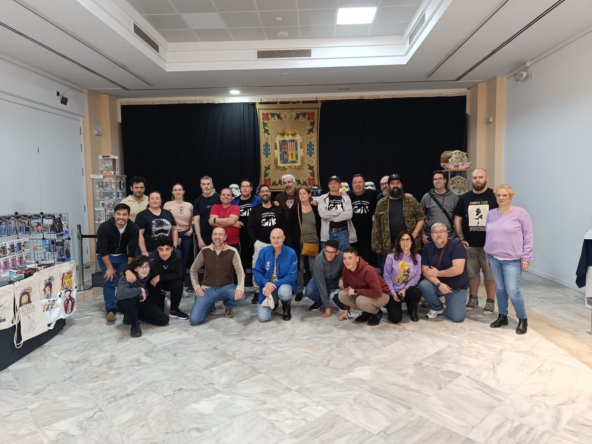 GenteInkieta's tweet photo. ¡¡Un Éxito nuestro día de STARWARS!! gracias a todos los asistentes, tiendas y socios de Gente inkieta y a @patino_films por el homenaje a Chris con la proyección de El Mensajero en merecido homenaje, y gracias al @AytoMairenalcor por su colaboración inestimable
#mairenadelalcor https://t.co/v0jAli7OrJ