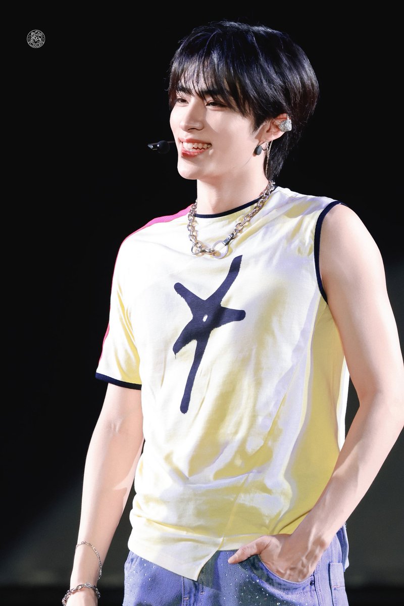 Jsababy's tweet image. 250502
Strawberry Music Festival

#威神V #WayV 
#肖俊  #XIAOJUN  #샤오쥔 #シャオジュン
#StrawberryMusicFestival