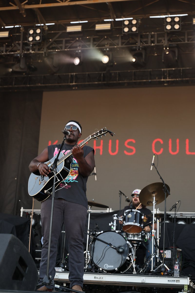 Swoonin' for this country crooner, Kashus Culpepper