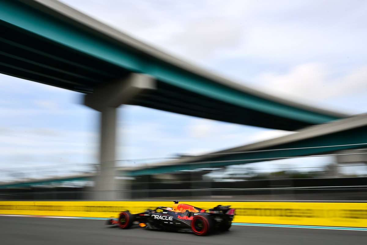 F1's tweet photo. 30 minutes until lights out! 👊

Can Max Verstappen convert pole to a third victory in Miami? Let us know your race predictions... 👀💬

#F1 #MiamiGP https://t.co/d3nWA1UjWe