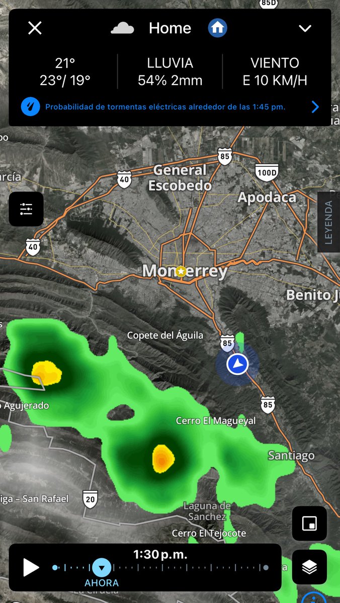 Nuevamente núcleos de #lluvia sobre la Sierra esta tarde domingo, cerca de #Monterrey.