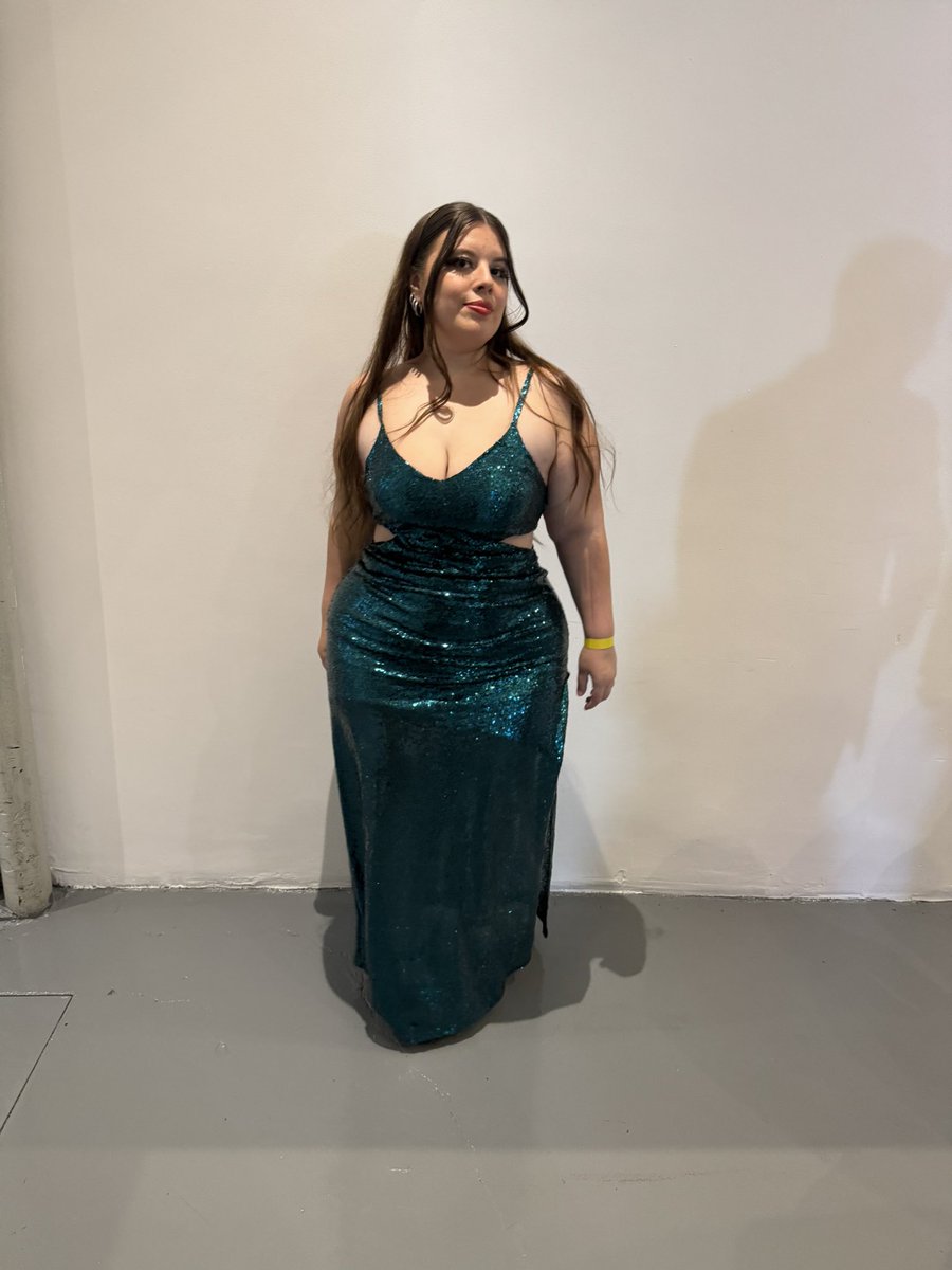 LaritaLG tweet media