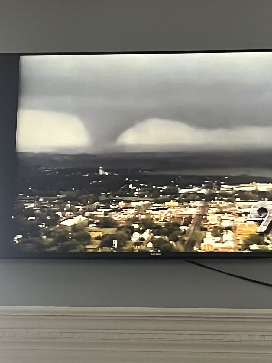 0meterChasers's tweet image. When days are quiet, nothing to track, forecast, we #NeverStopChasing.

All of us live for Weather and reminisce past historical events. Yesterday was the 26yr  Anniversary of the Deadly Bridge Creek-Moore F5. I remembered this storm as a 12yr old hearing news reports from